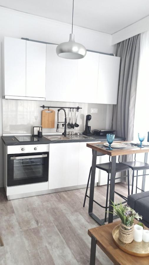 Down Town Luxurious Apartments Александруполис Екстериор снимка