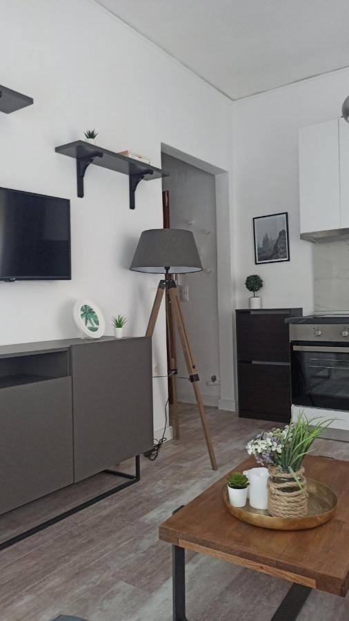 Down Town Luxurious Apartments Александруполис Екстериор снимка